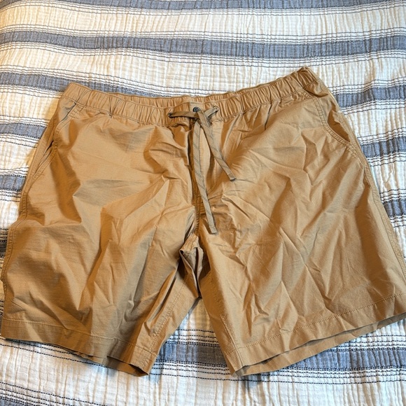 Eddie Bauer Ripstop pull on short - Picture 1 of 3